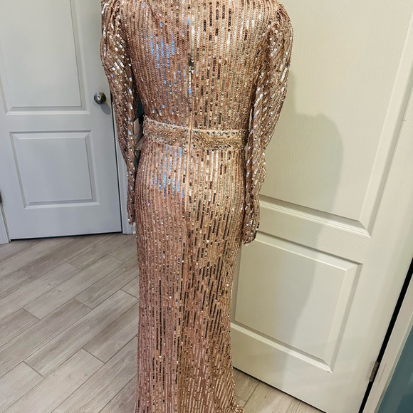 93549 Mac Duggal v neck sequin surplice puff sleeve wrap gown rose $598 NWT sz 6 - Picture 7 of 8